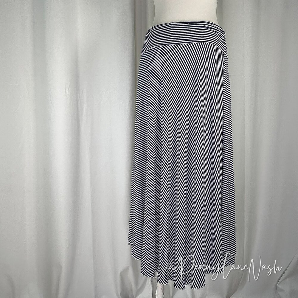 Chelsea & Theodore Striped Faux Wrap Skirt Size Small - Picture 6 of 7
